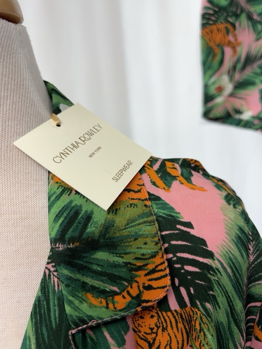 CYNTHIA ROWLEY SIZE XL~WOMEN’S TIGER JUNGLE PRINT PAJAMA SHORT TOP SET TROPICAL - Picture 4 of 16